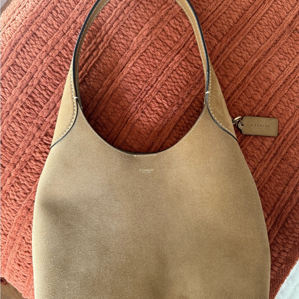 COACH Brooklyn 28 in Sand